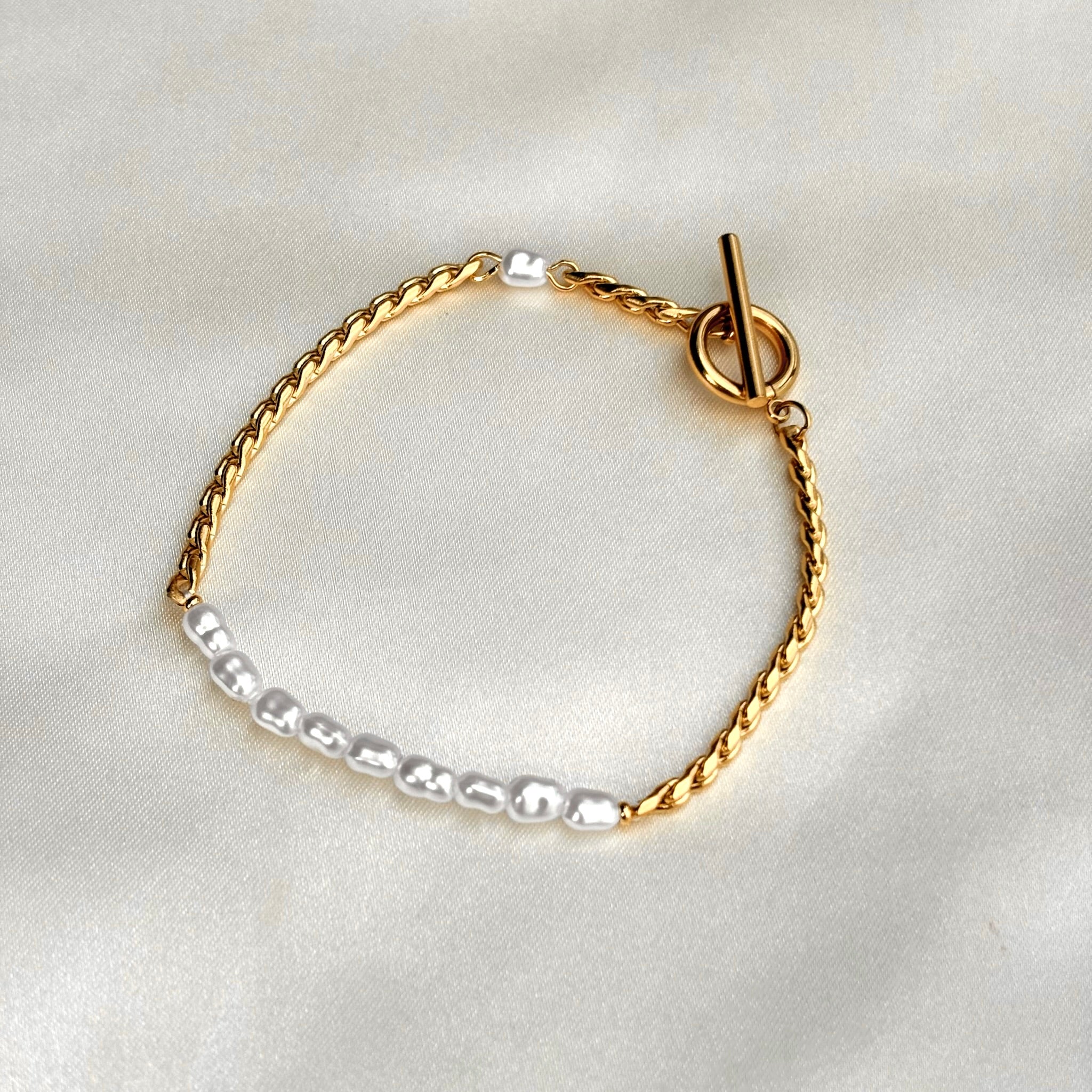 Lani pearl bracelet