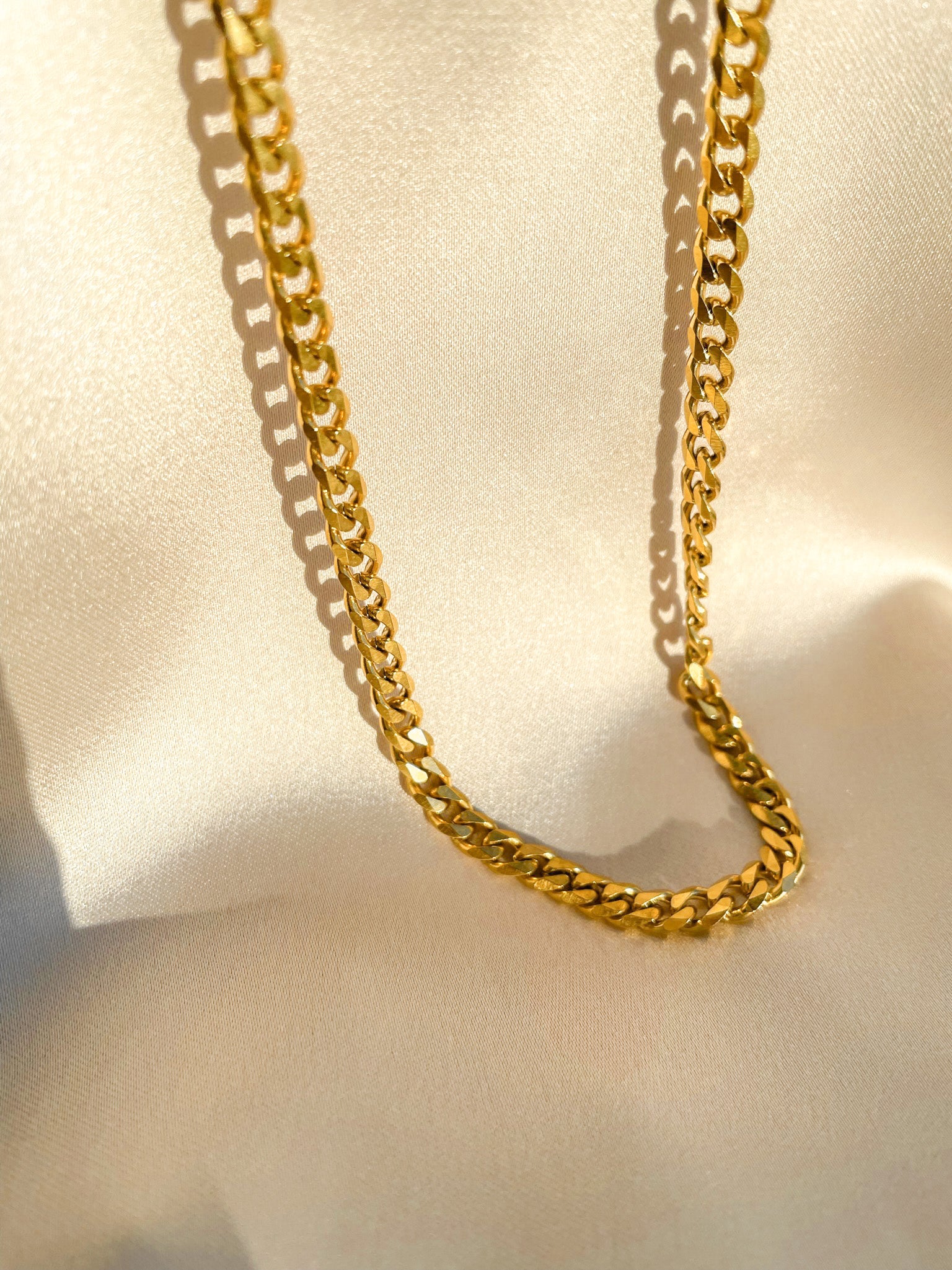 Lefua / Gold