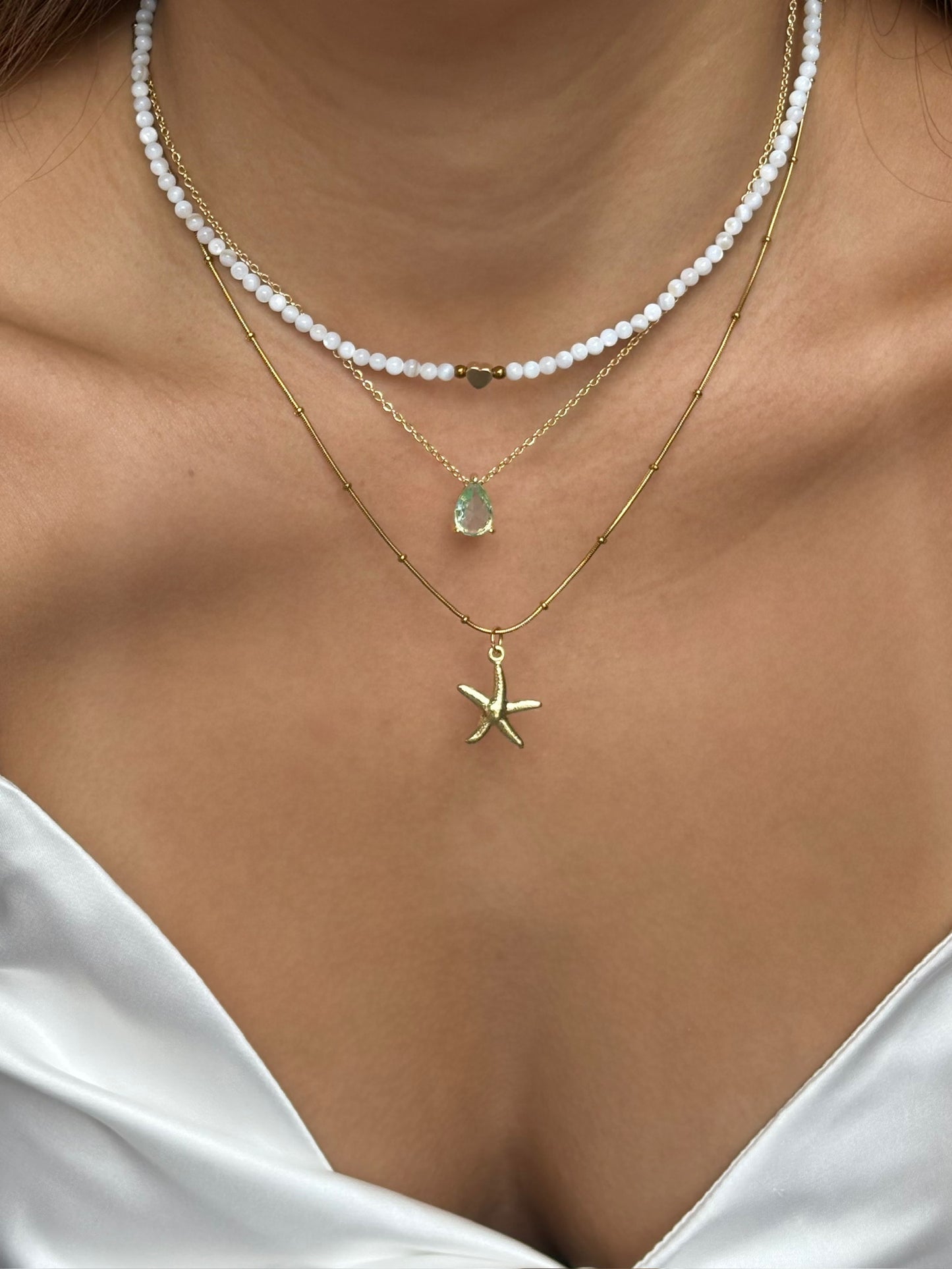 Coco pearl choker