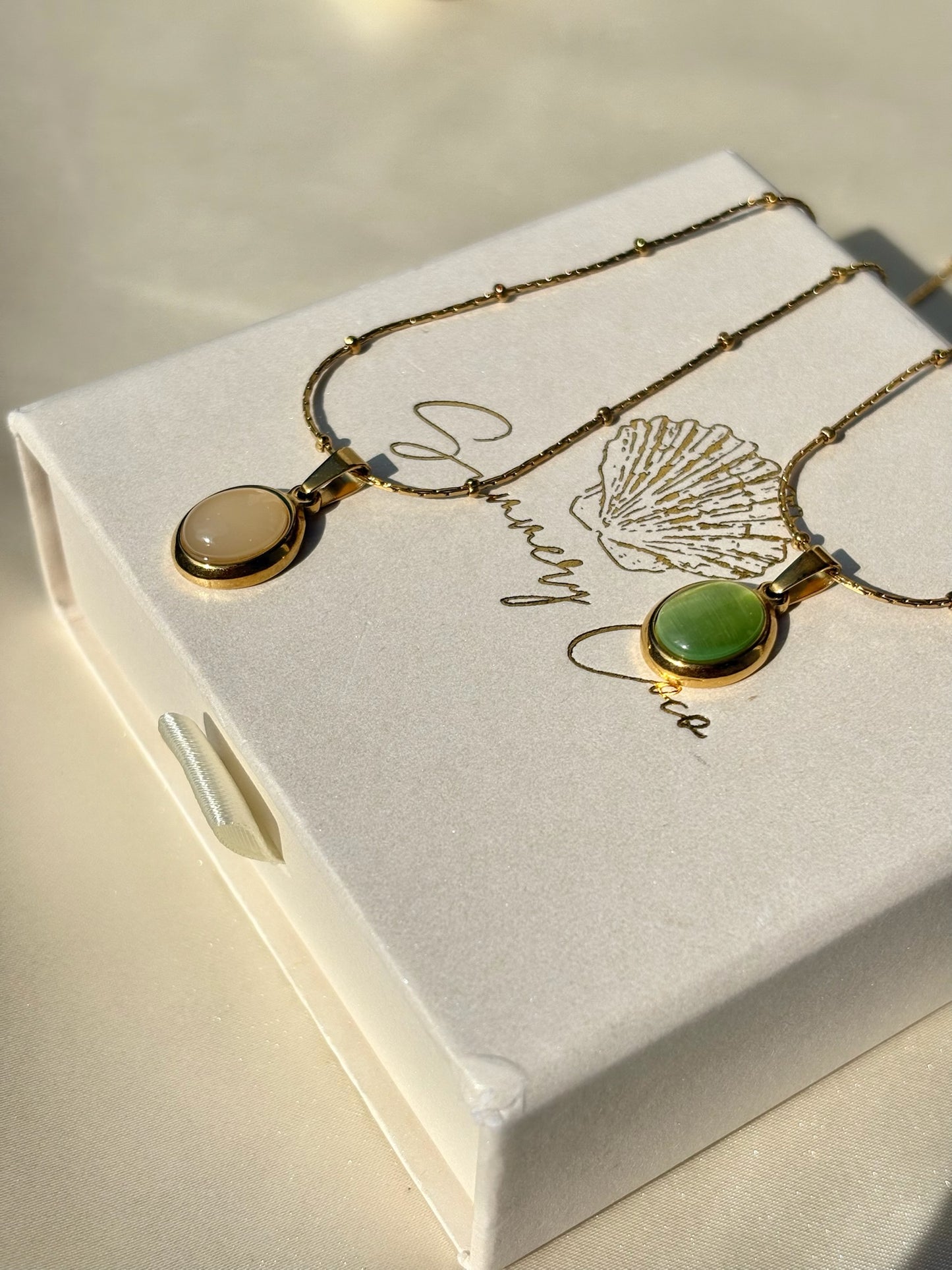 Emerald stone necklace