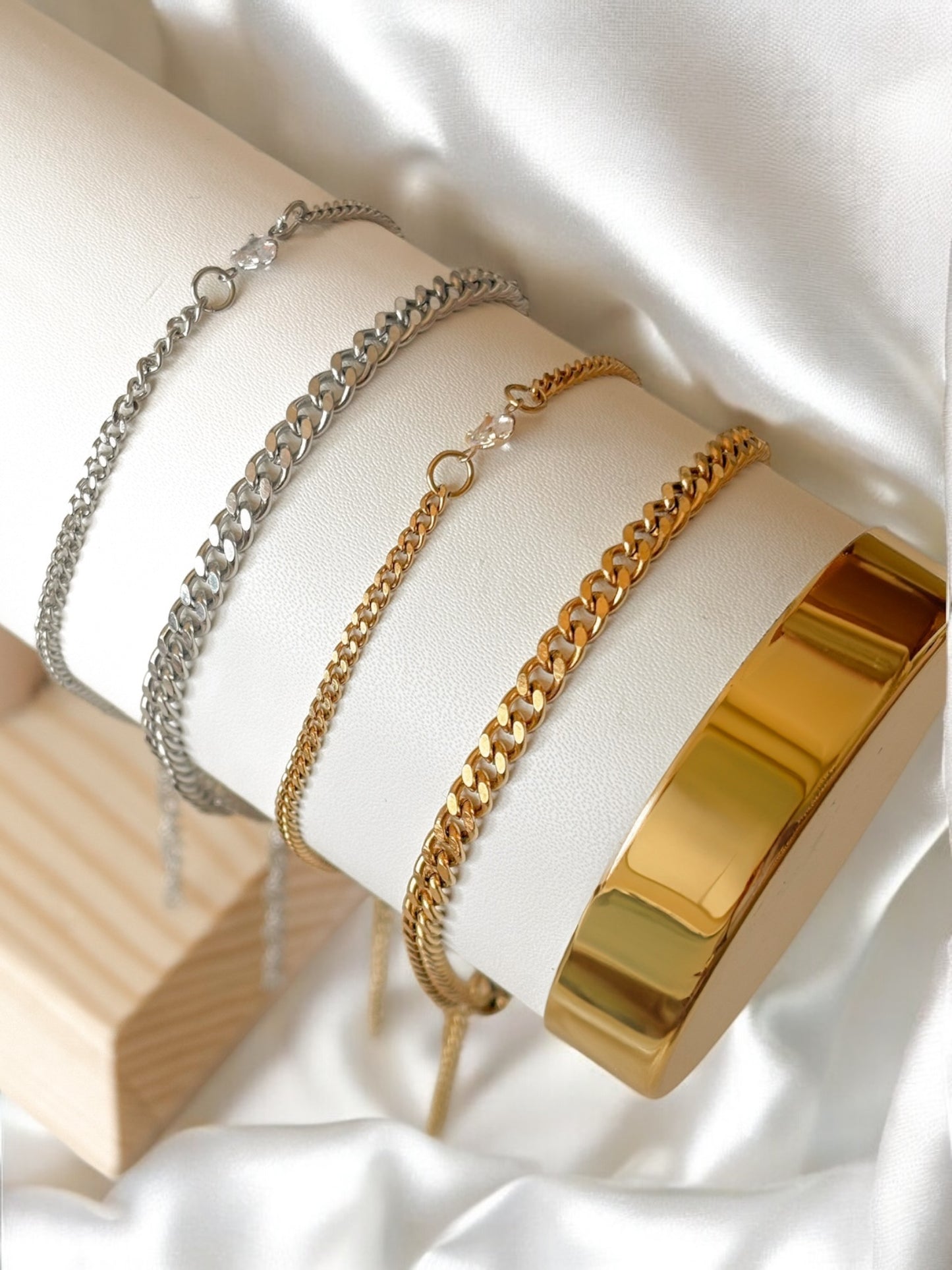 One & Only bracelet