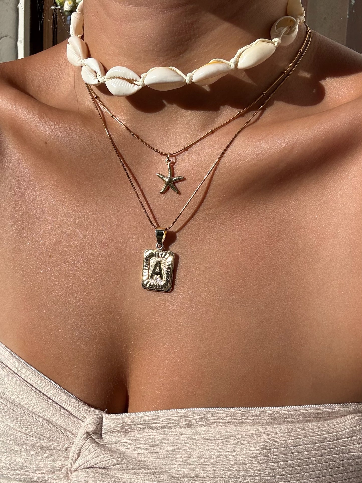 Island shell choker