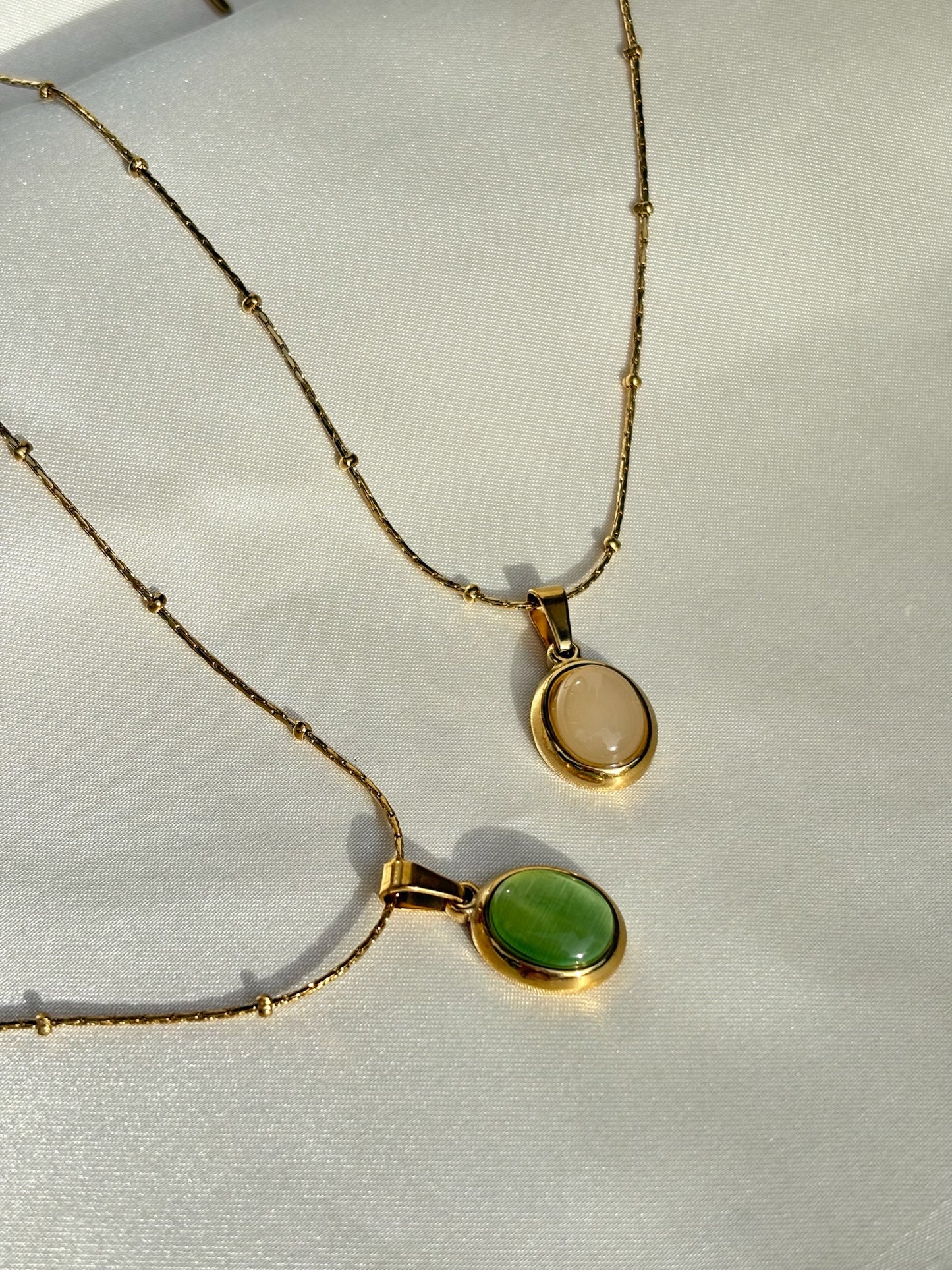 Emerald stone necklace
