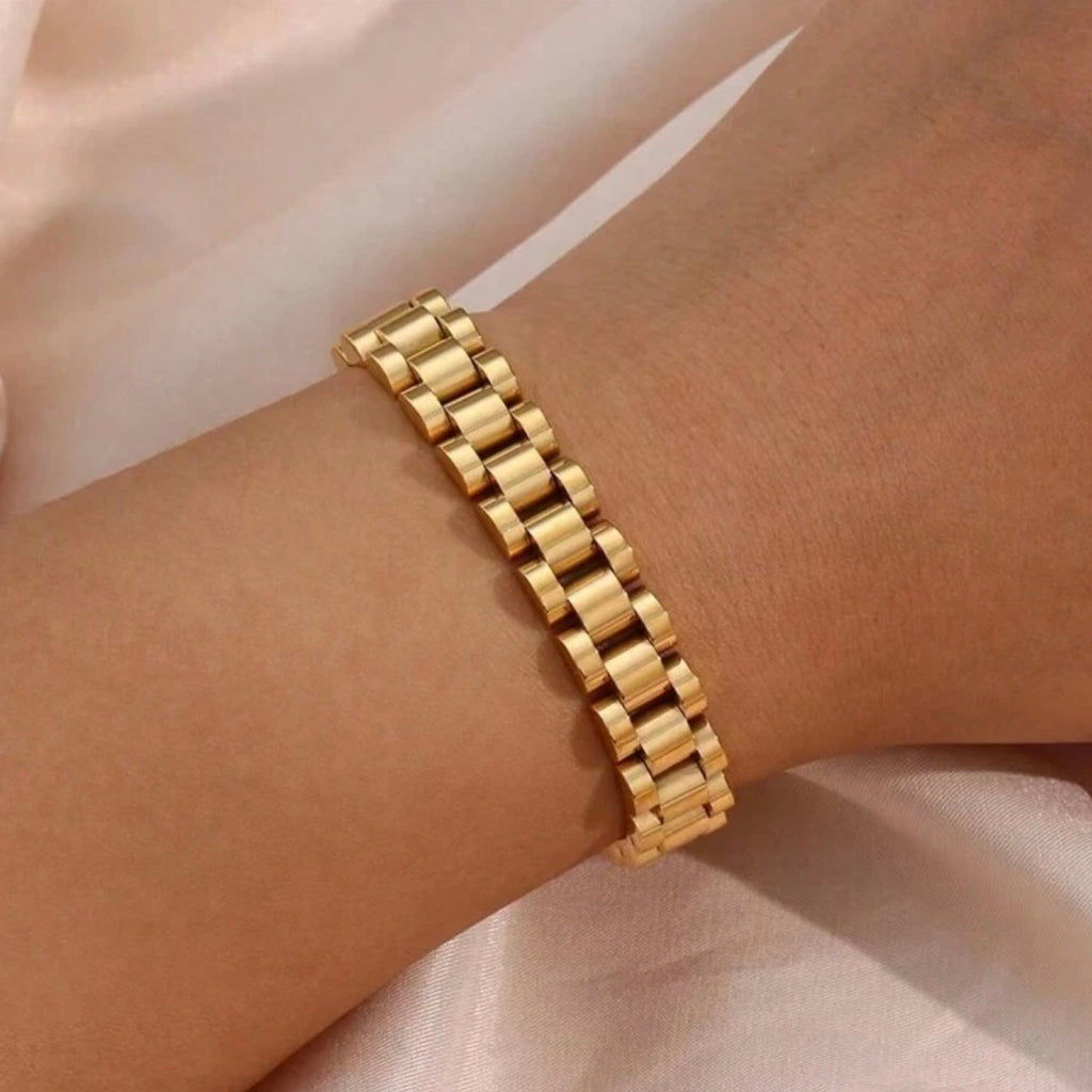 Bold link bracelet