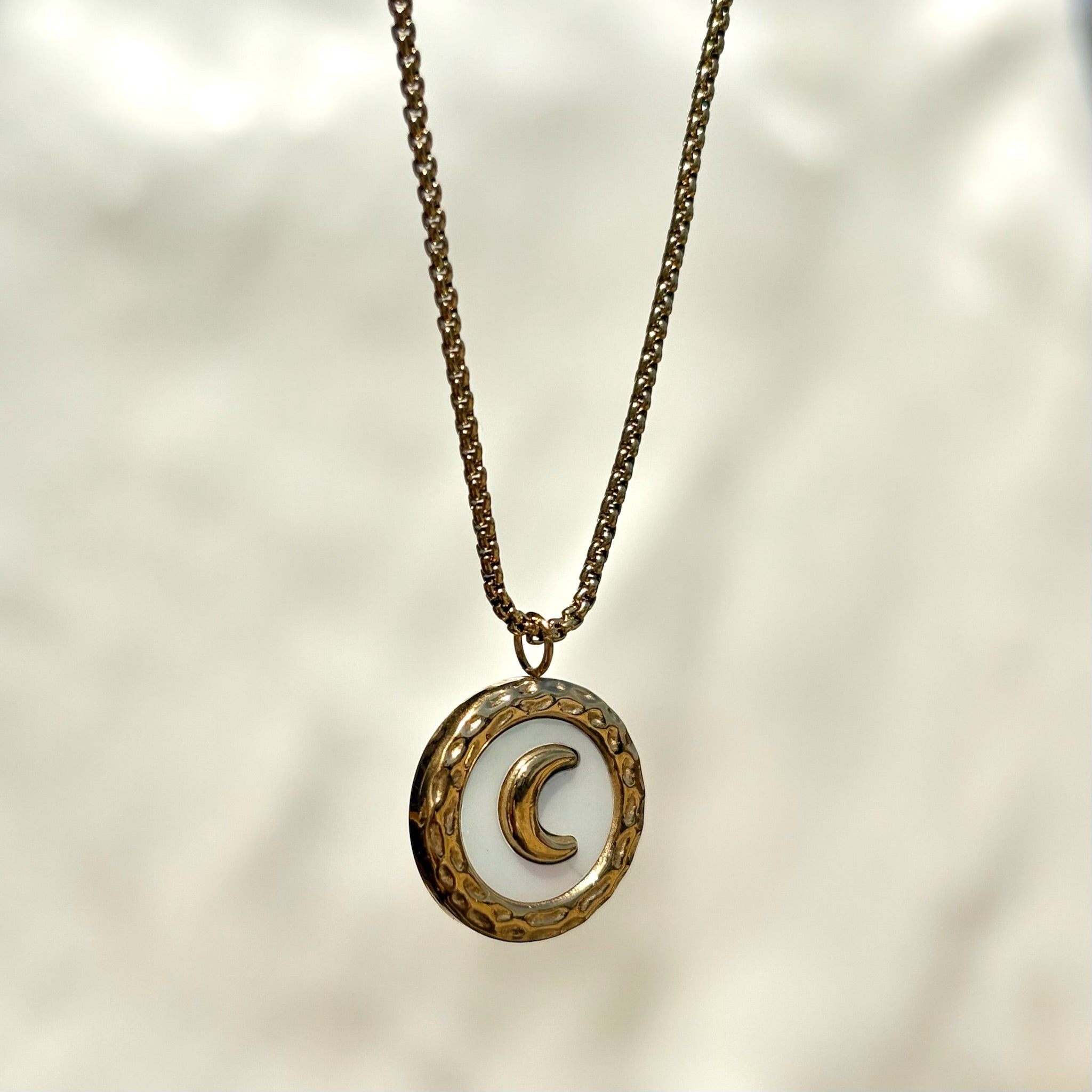 moon shell necklace