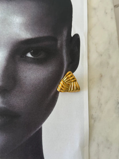 Vintage triangle pierce