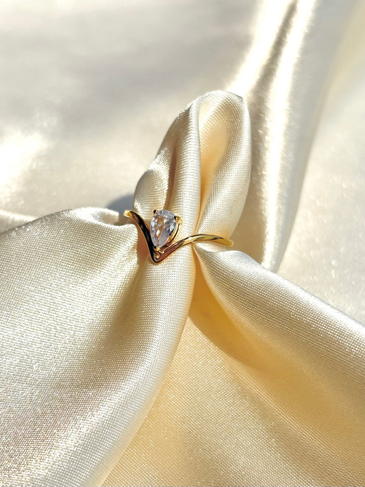 Moon tear ring