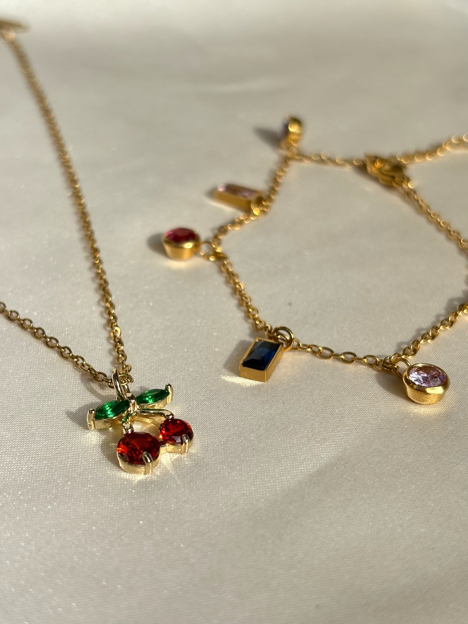 Joyful chain bracelet