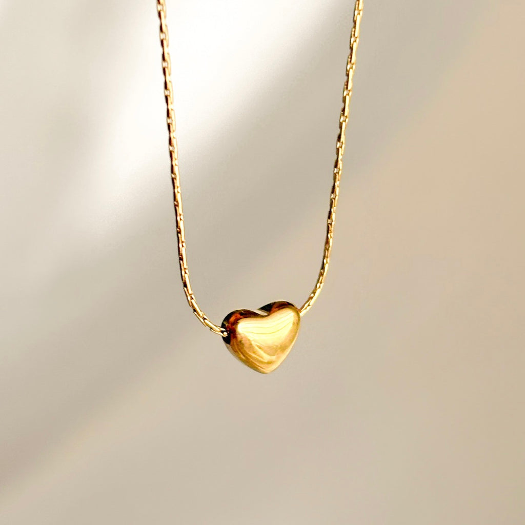 Tiny heart necklace