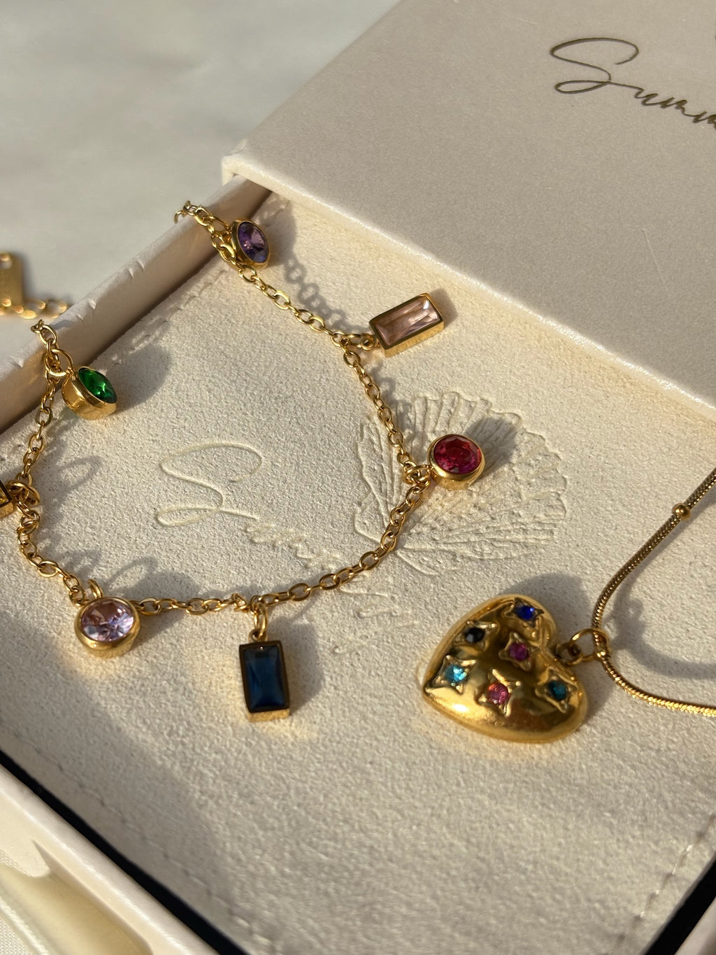 Joyful chain bracelet