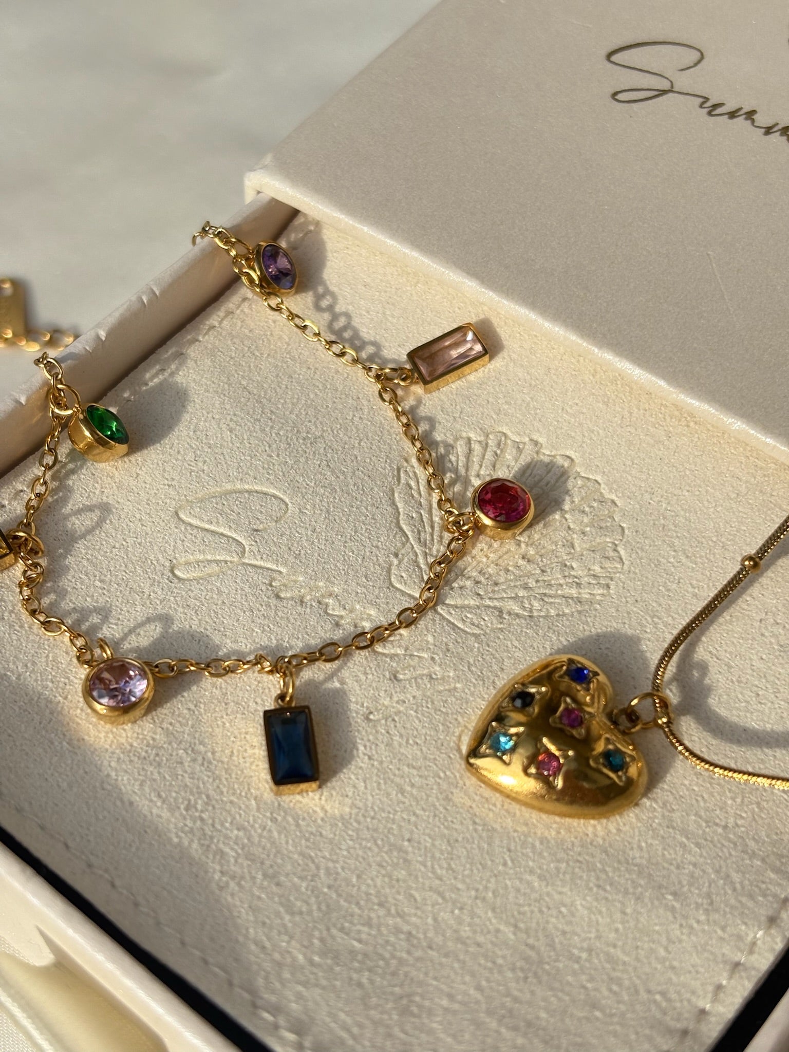 Joyful chain bracelet