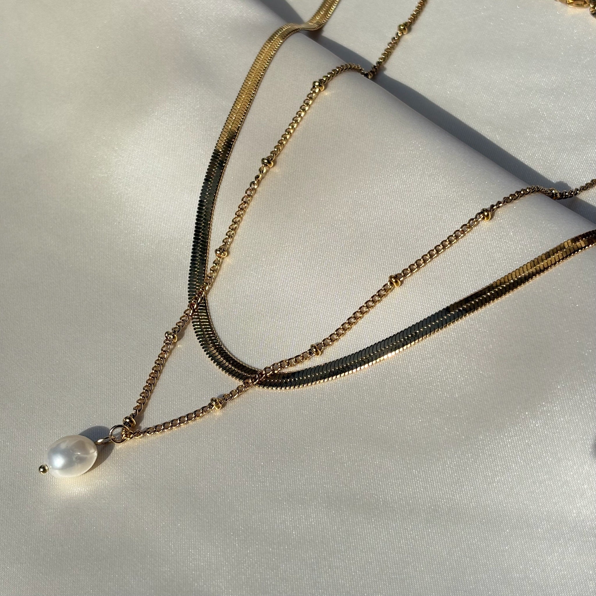 Pearl layered necklace