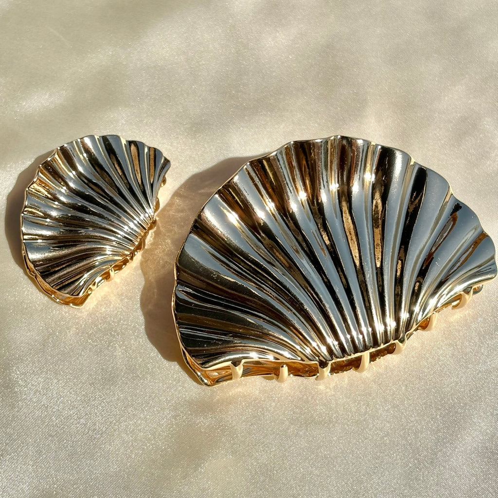 Shell hair clip