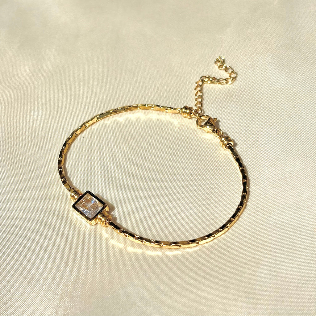 Island stone bracelet