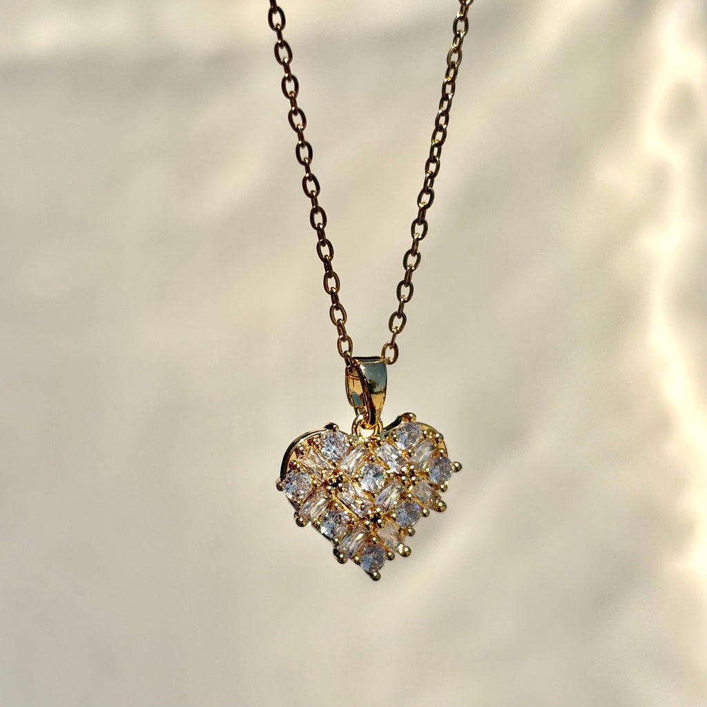 Ever heart necklace