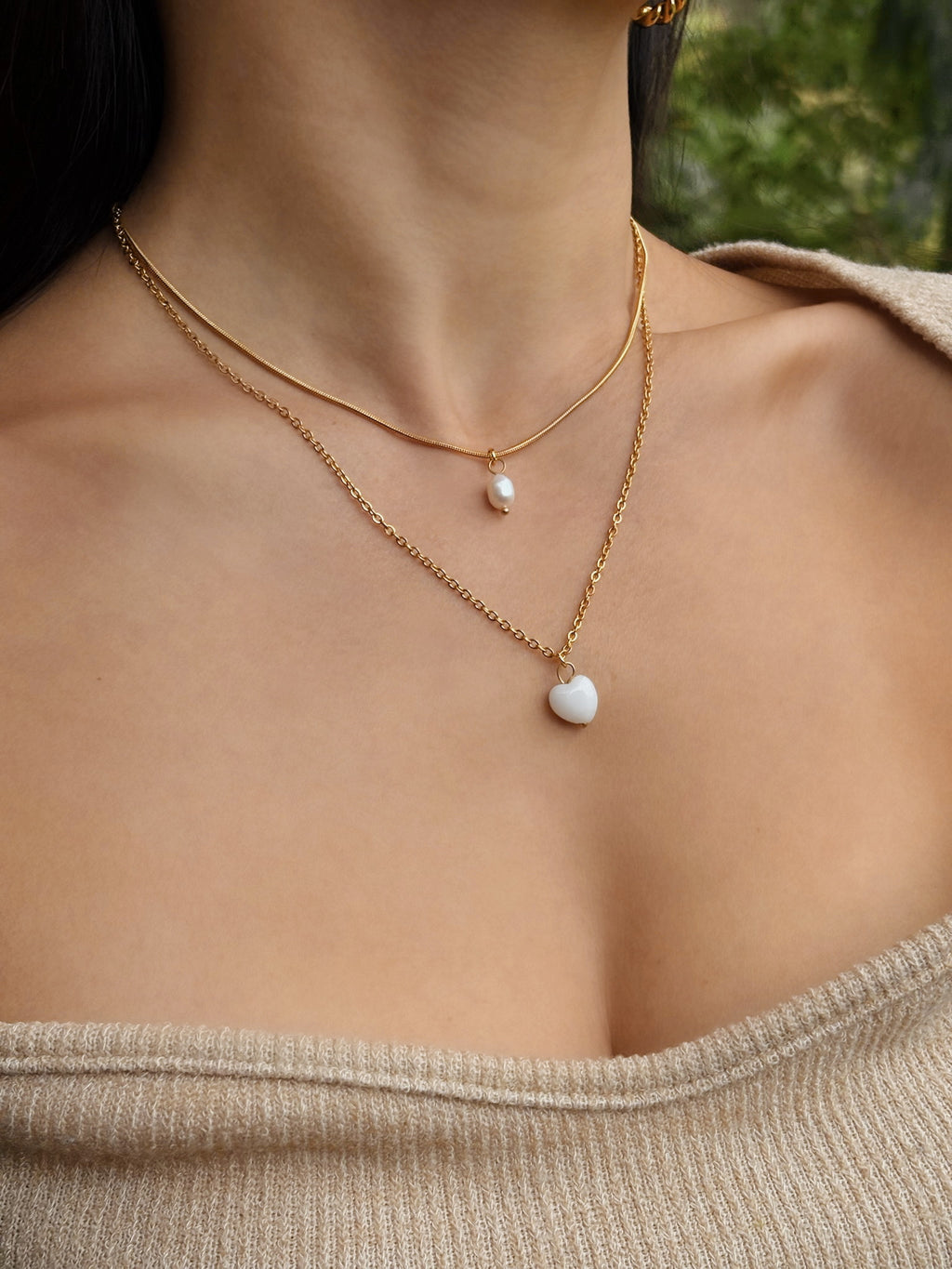 Shell layered necklace