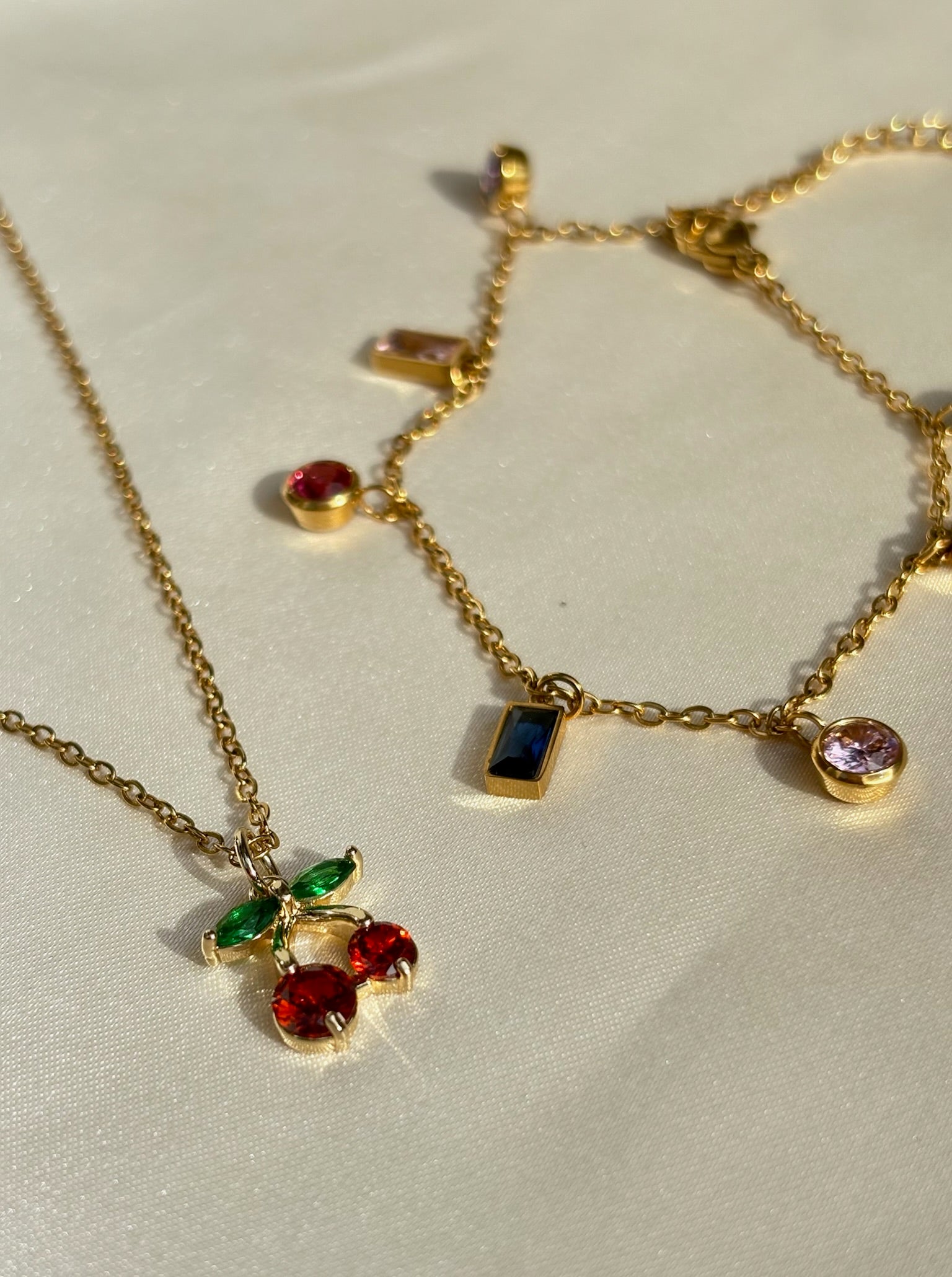 Joyful chain bracelet