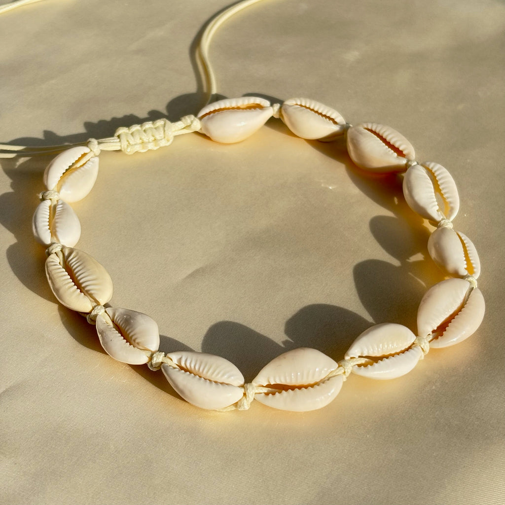 Island shell choker