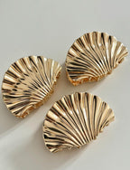 Shell hair clip