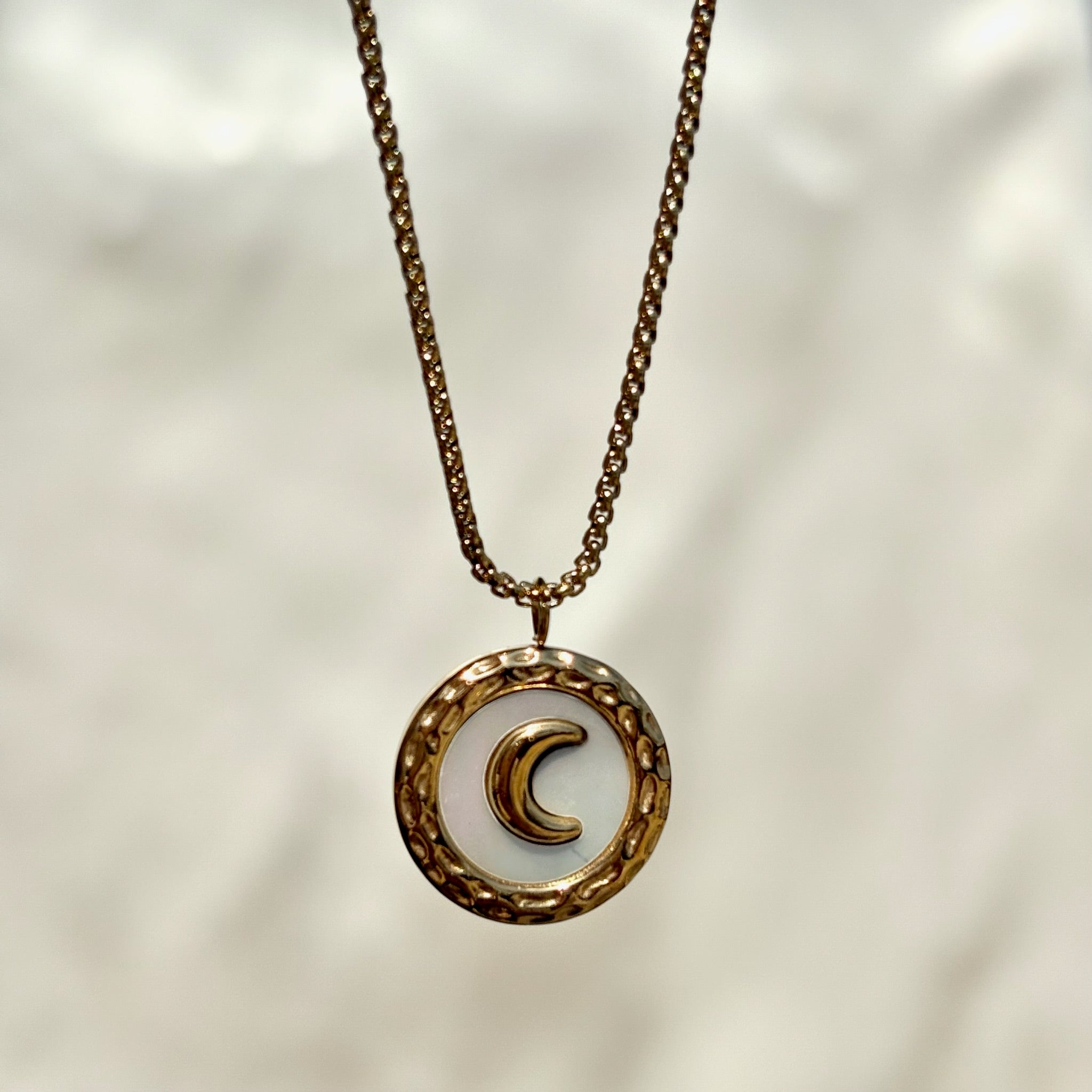 moon shell necklace