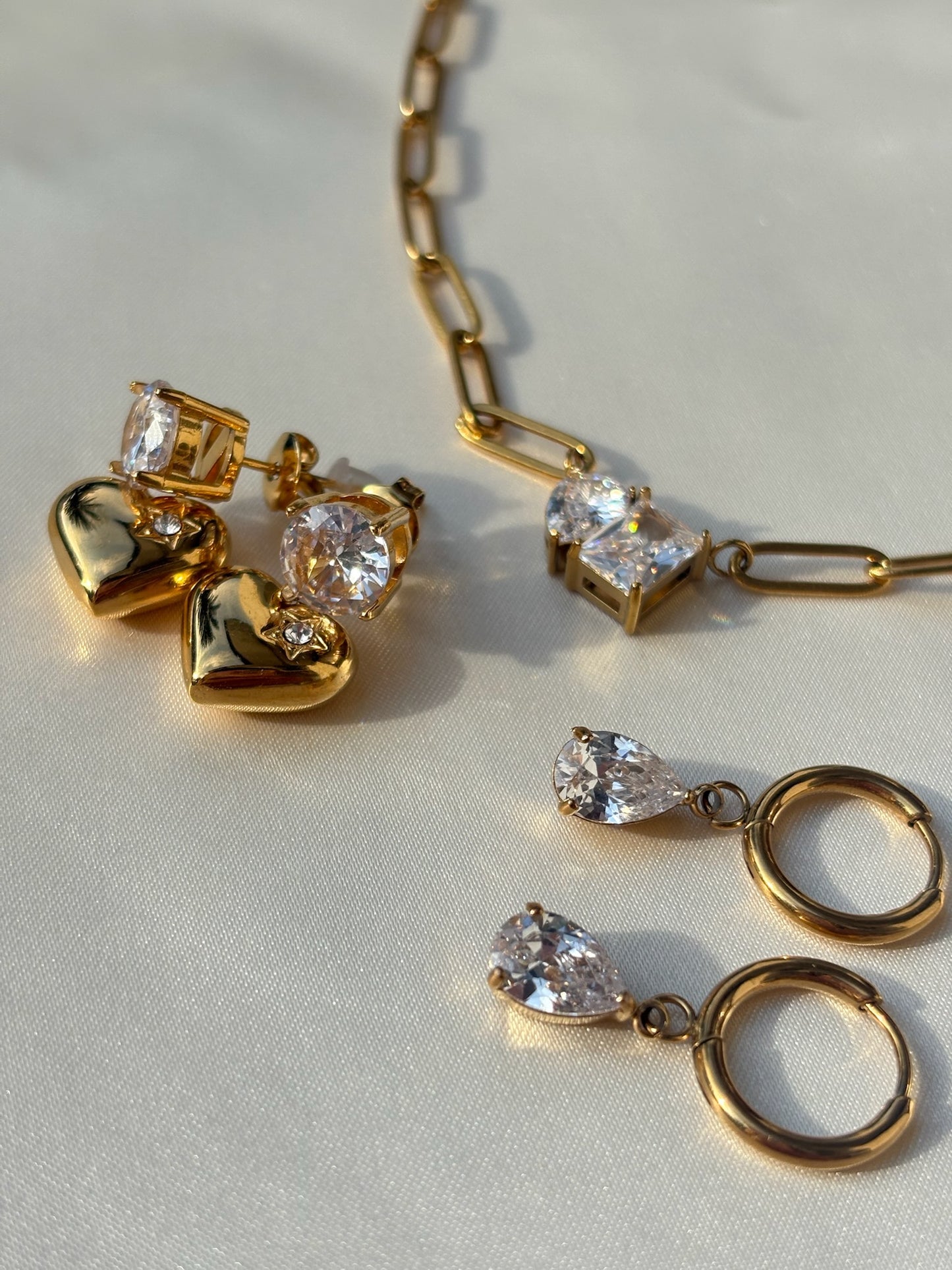 Shine drop chain