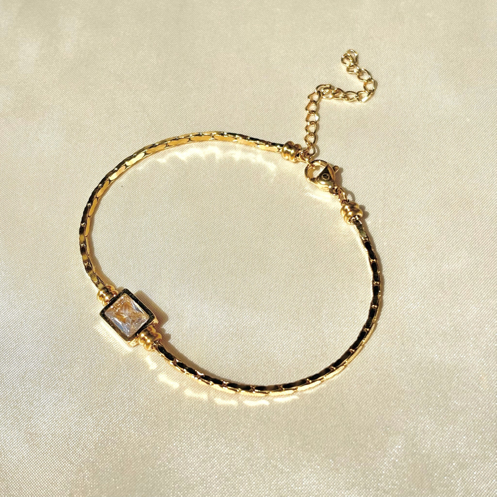 Island stone bracelet