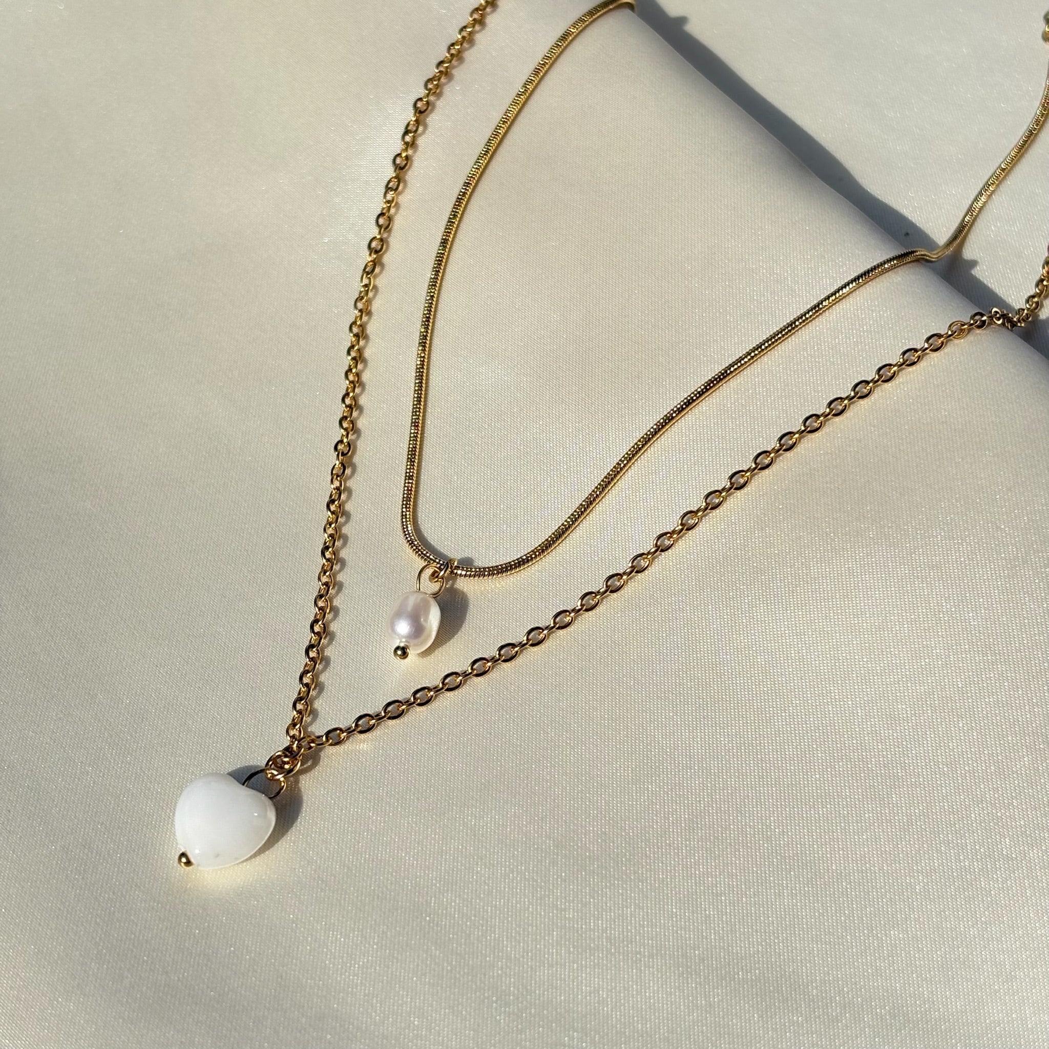 Shell layered necklace