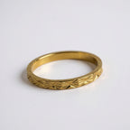 Etched thin ring