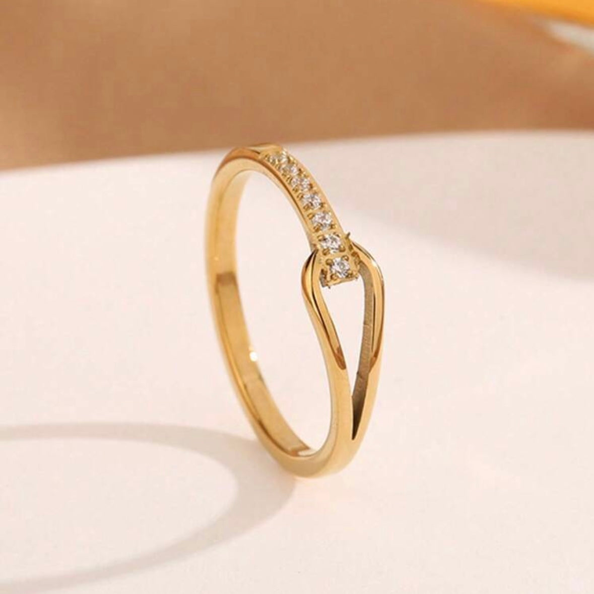 Infinity twist ring