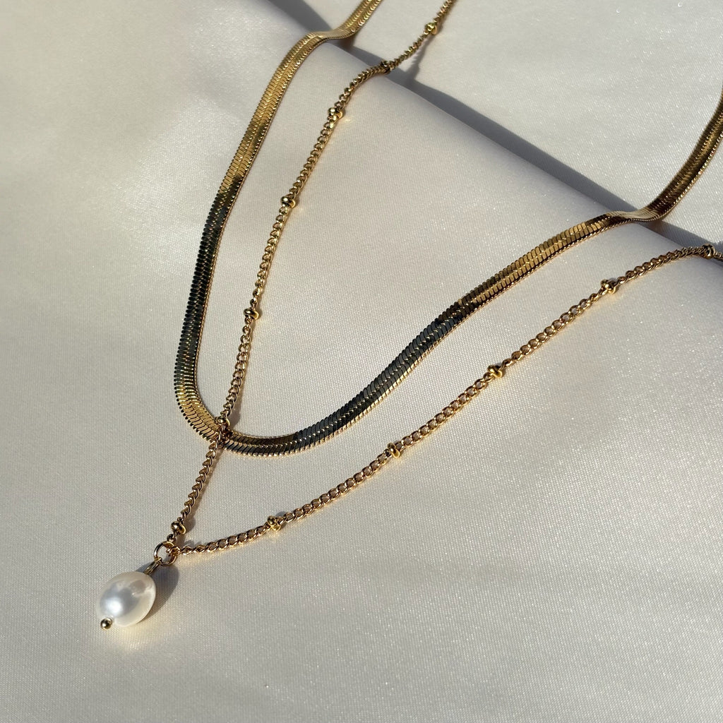 Pearl layered necklace