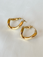 Sun-kissed curve pierce