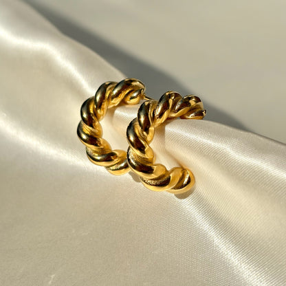 Twist hoops