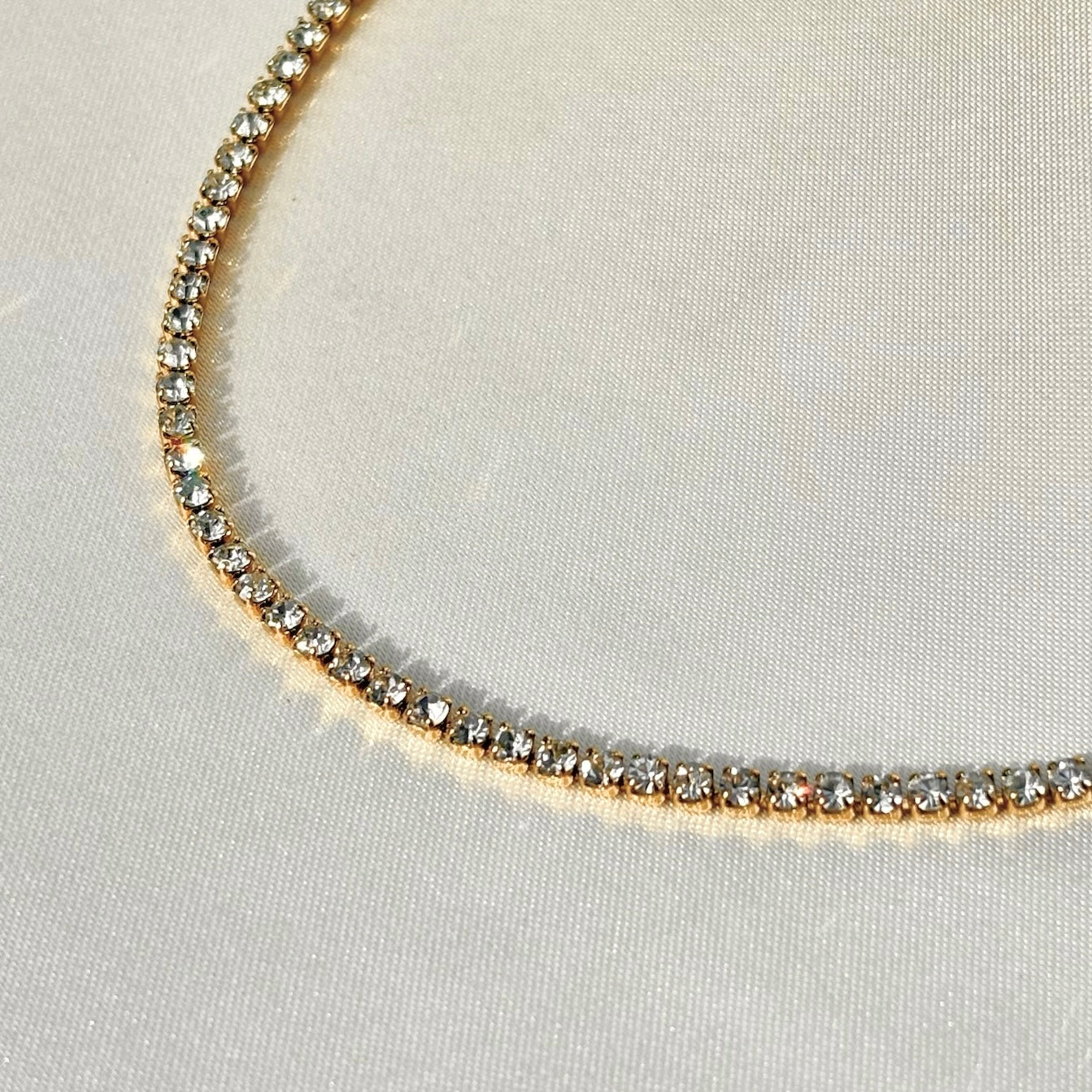 Zirconia choker