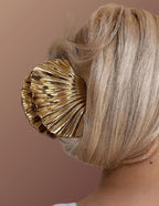 Shell hair clip