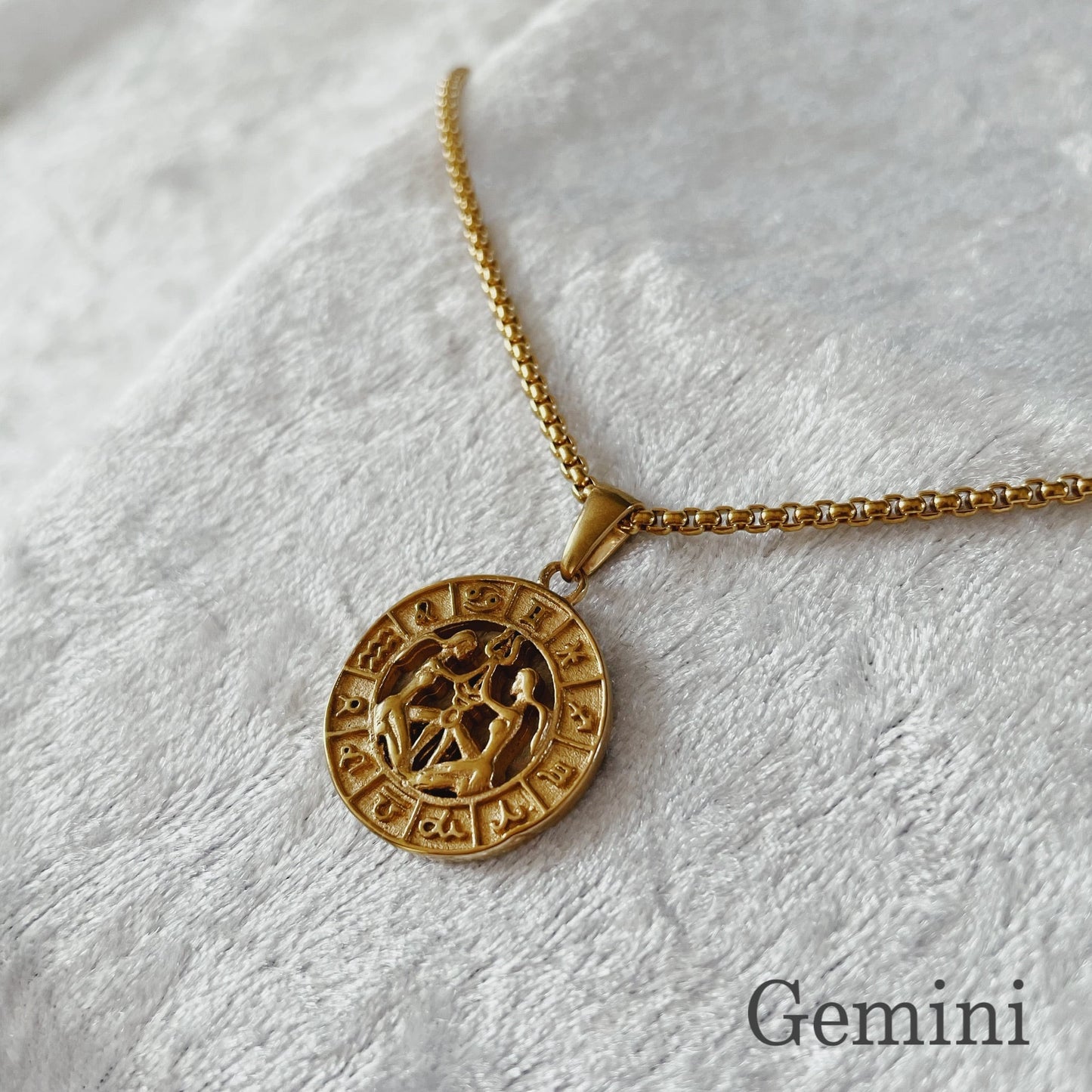 Sign coin necklace