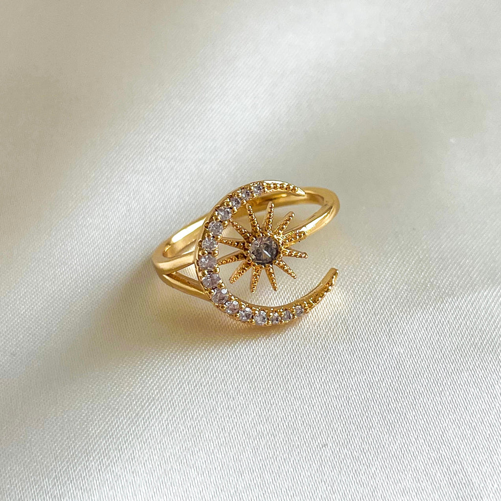 Twinkle moon ring