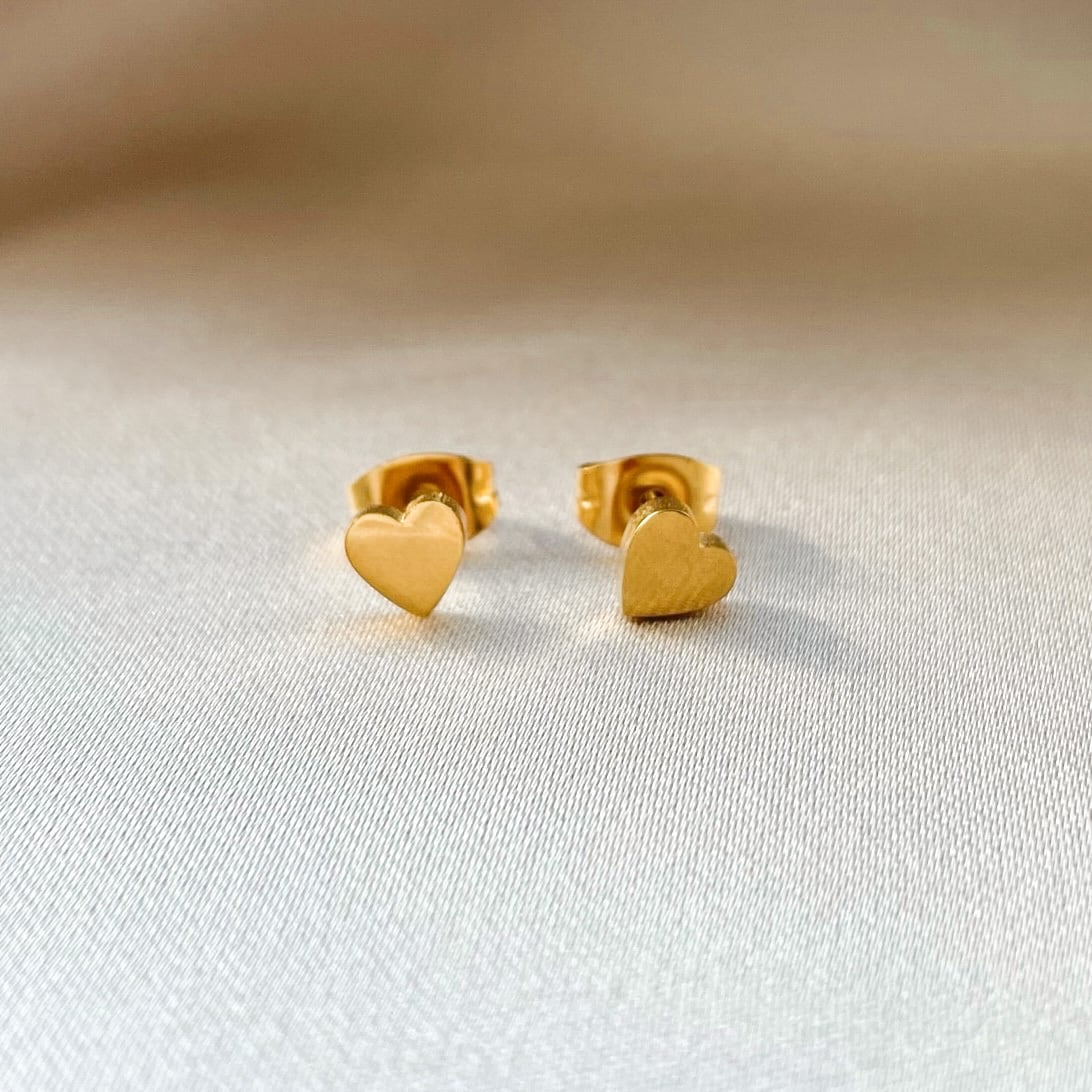 Gold heart pierce