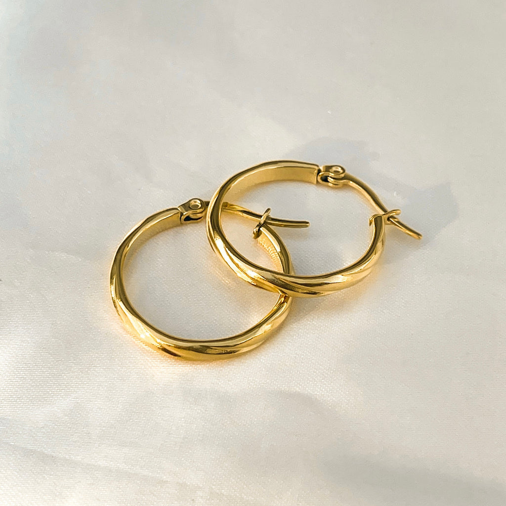 Gold thin hoop