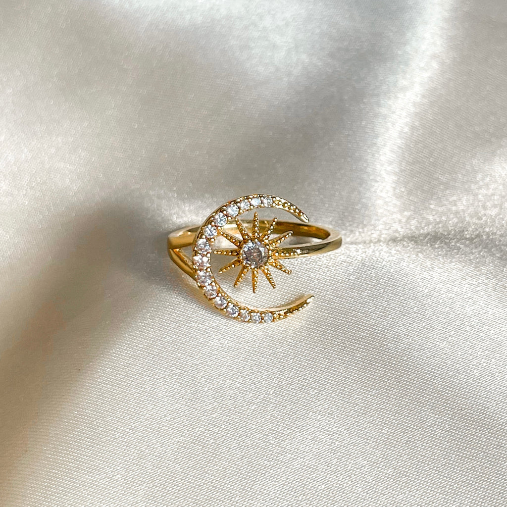 Twinkle moon ring